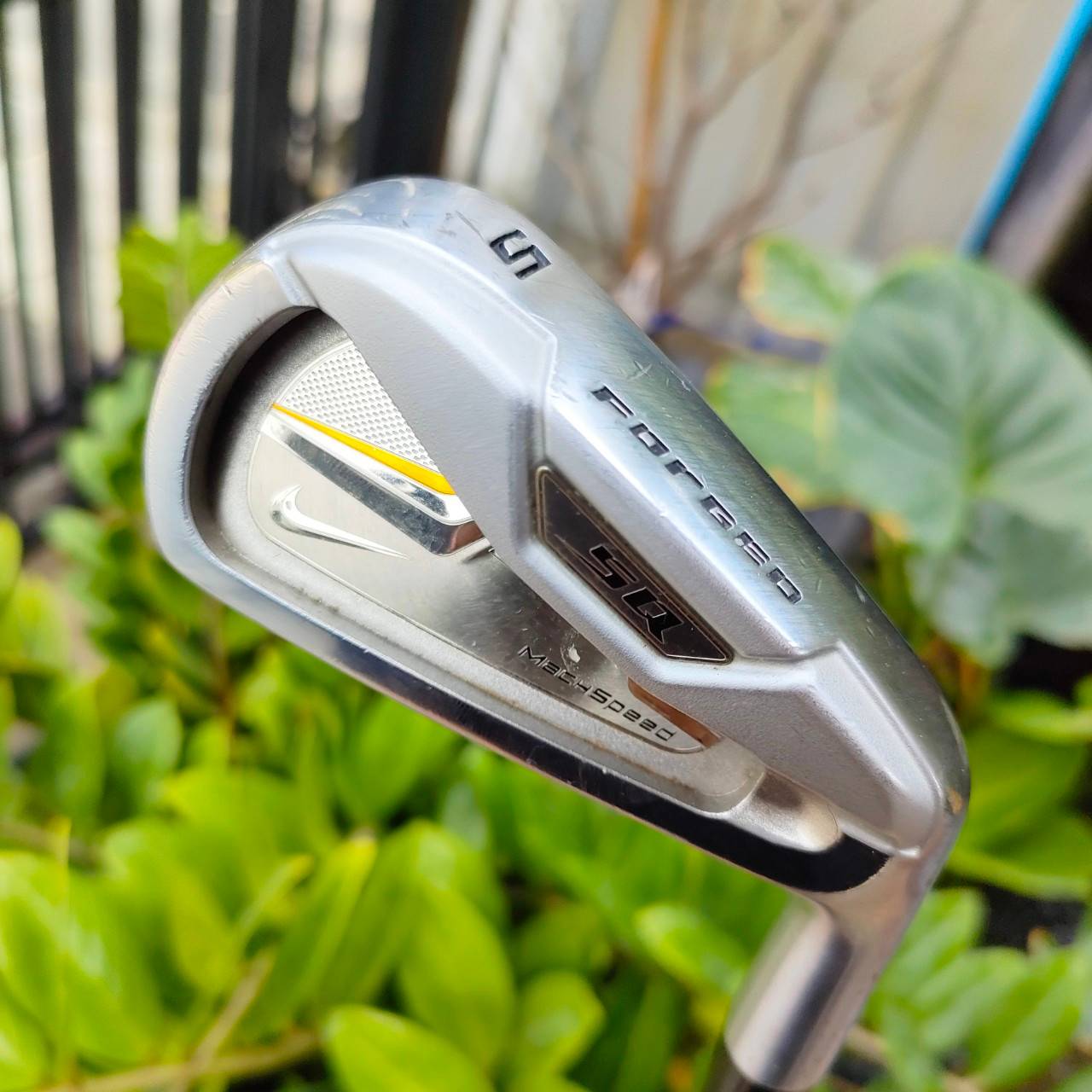 เหล็ก 5 NIKE SQ MACHSPEED สัมผัสความนุ่มของ FORGED CAVITY ตีแน่น และตีง่ายมากด้วยการตีโปร่งด้านหลัง ก้านกราไฟต์เบาสบาย ไม้กอล์ฟมือสอง ของแท้ BY NakaraLuxurious