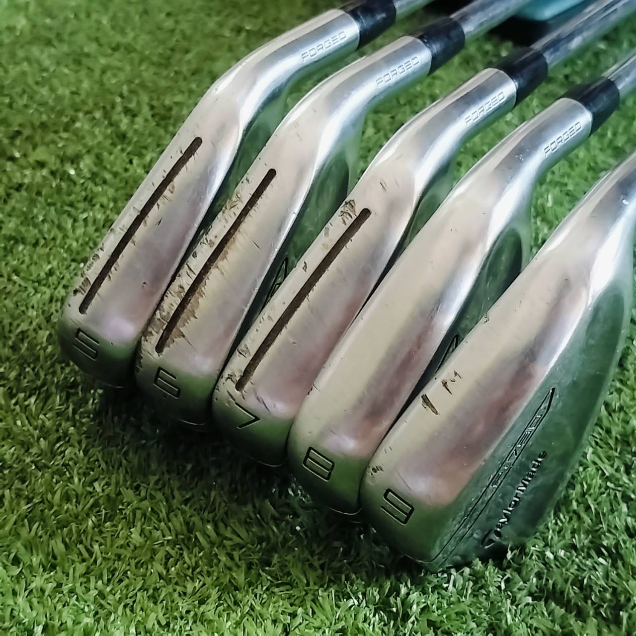 ชุดเหล็ก Taylormade P790 เหล็กประสิทธิภาพเหนือชั้นสูงสุด ดีที่สุดที่ทีมวิศวกร TaylorMade ทำมา ระดับ Ultra-Premium Performance ก้าน NS PRO 950 FLEX S มีเหล็ก 5 6 7 8 9 (ไม่มี WEDGE) SOLE สภาพไม่ค่อยสวย ไม้กอล์ฟพรีเมี่ยมมือสอง ของแท้