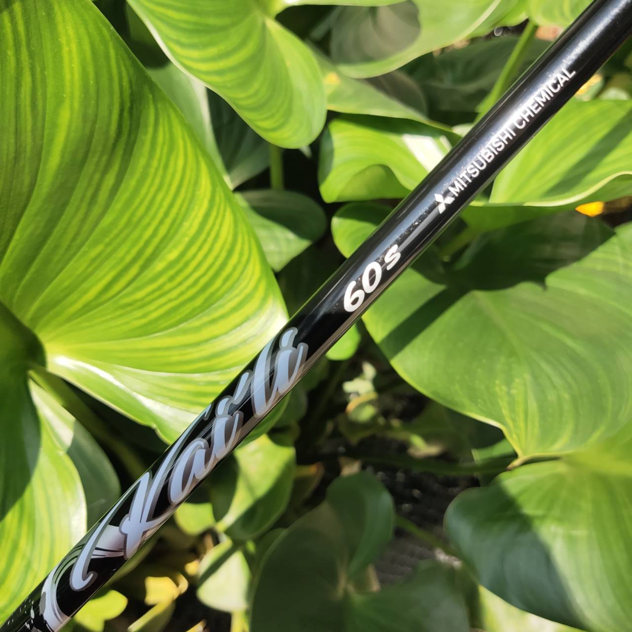 Mini Driver TaylorMade 300 ก้าน mitsubishi kai'li FLEX S ก้านตัวเทพ ตีมันส์มากๆเลยค่ะ เทคโนโลยีใส่มาเต็มคาราเบล twist face - speed pocket กระดองคาร์บอน ตีไกลมากๆ มี COVER แท้ เดิมๆด้วยค่ะ ไม้กอล์ฟพรีเมี่ยมมือสอง ของแท้ By NakaraLuxurious