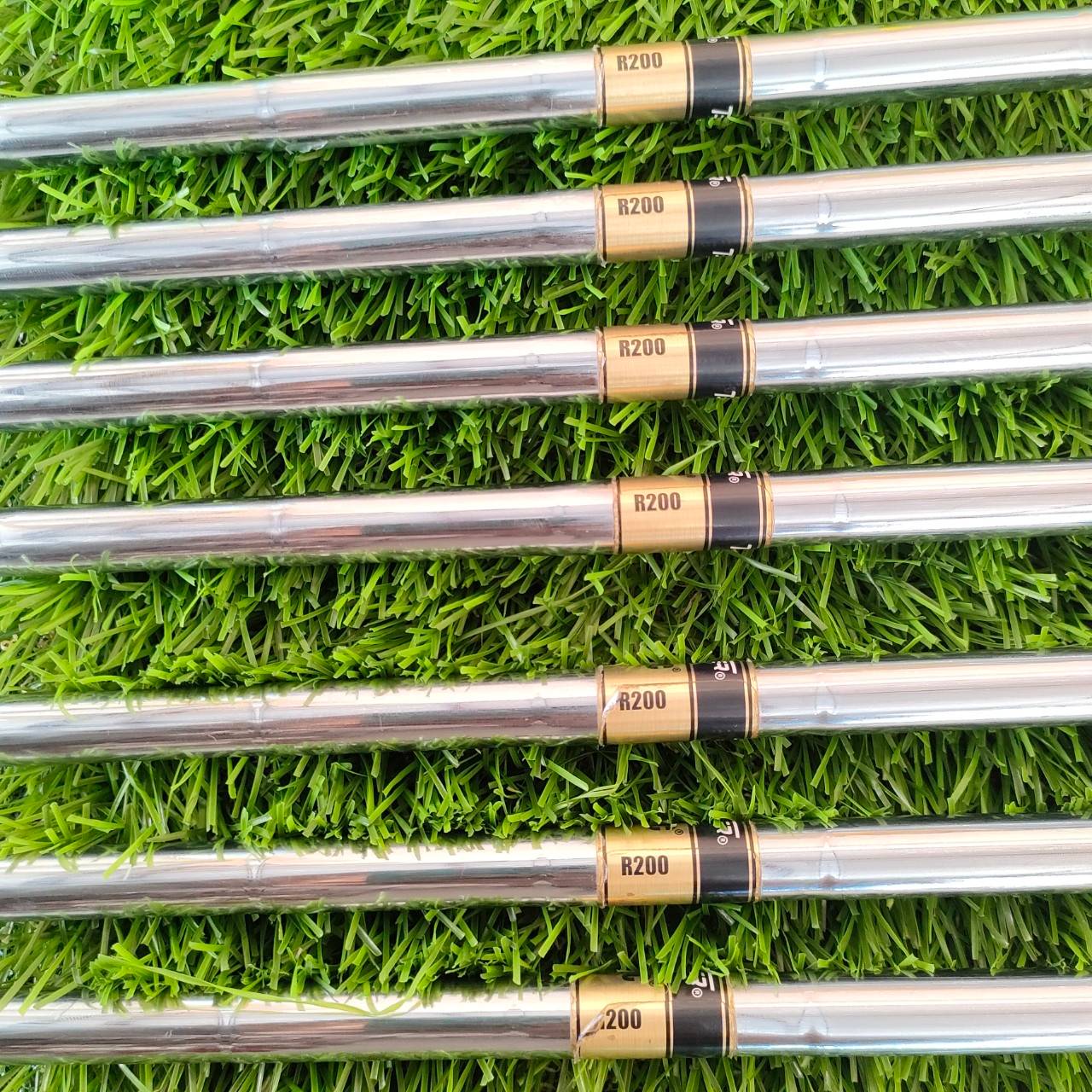 ชุดเหล็ก NIKE VR FORGED PRO COBO มีเหล็ก 4 - 9 PW เหล็ก FORGED คุณภาพสูง ก้าน DYNAMIC GOLD R200 ดีมากๆ เป็นชุดเหล็กสุดยอดคุณภาพอีกชุดนึงเลยครับ