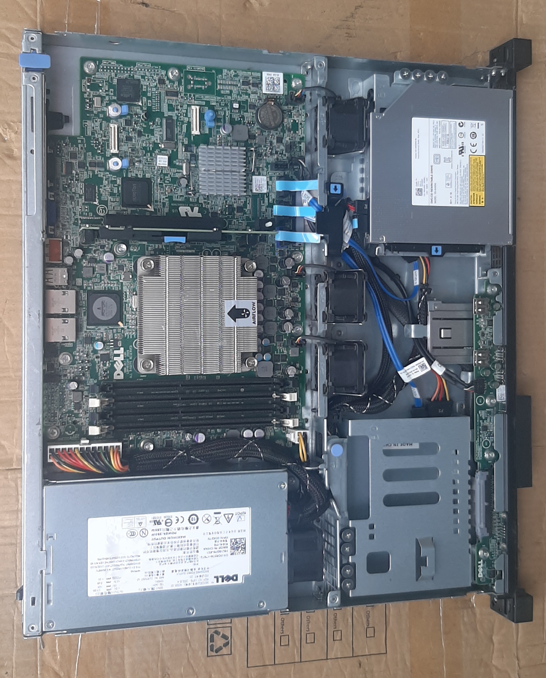 เซิร์ฟเวอร์มือสอง Dell PowerEdge R210 (CPU x3430 Ram4GB HDD250GB) ประกันร้าน 1 เดือน