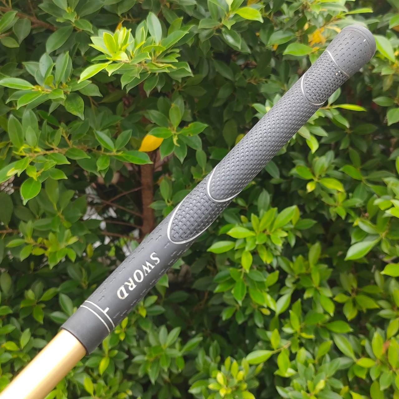 ชุดเหล็ก SWORD ATC 589 B มีเหล็ก 6 - 9 เเละ PW AW ก้าน FUJIKURA SPEEDER 589 B FLEX SR สวยๆเดิมๆทั้งชุด ชุดเหล็กที่ตีง่ายและไกลที่สุด ไม่ค่อยมีเวลาฝึกซ้อม ก็สามารถตีให้ดีและตีสนุกได้!! ไม้กอล์ฟมือสอง ของแท้ BY NakaraLuxurious