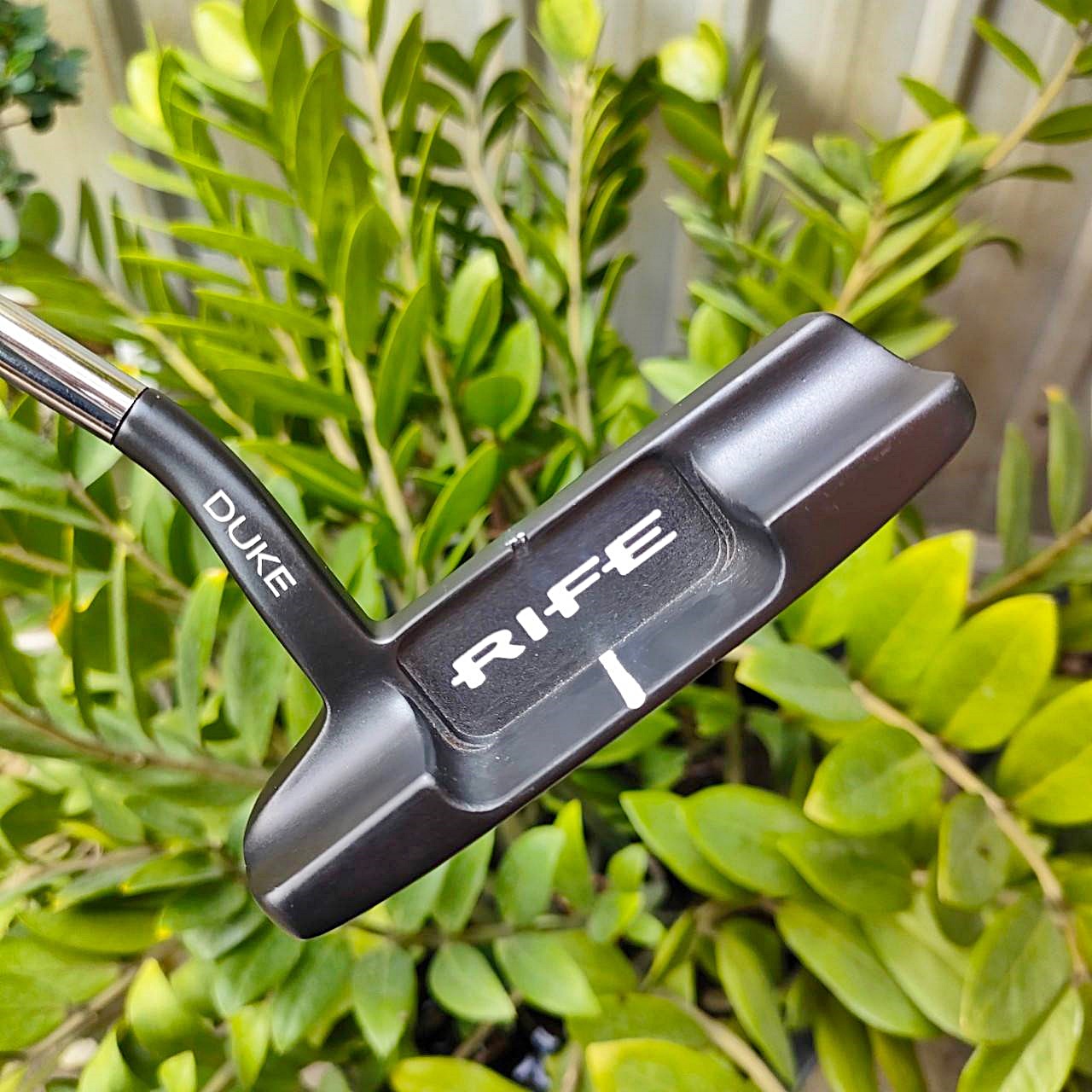 Rife Duke Putter 34” vault 002 สภาพสวยมากเดิมๆ พัตต์แม่นมากๆ หน้าสัมผัสออกแบบพิเศษ เกาะไลน์มาก ไม้กอล์ฟพรีเมี่ยมมือสอง ของแท้ By NakaraLuxurious