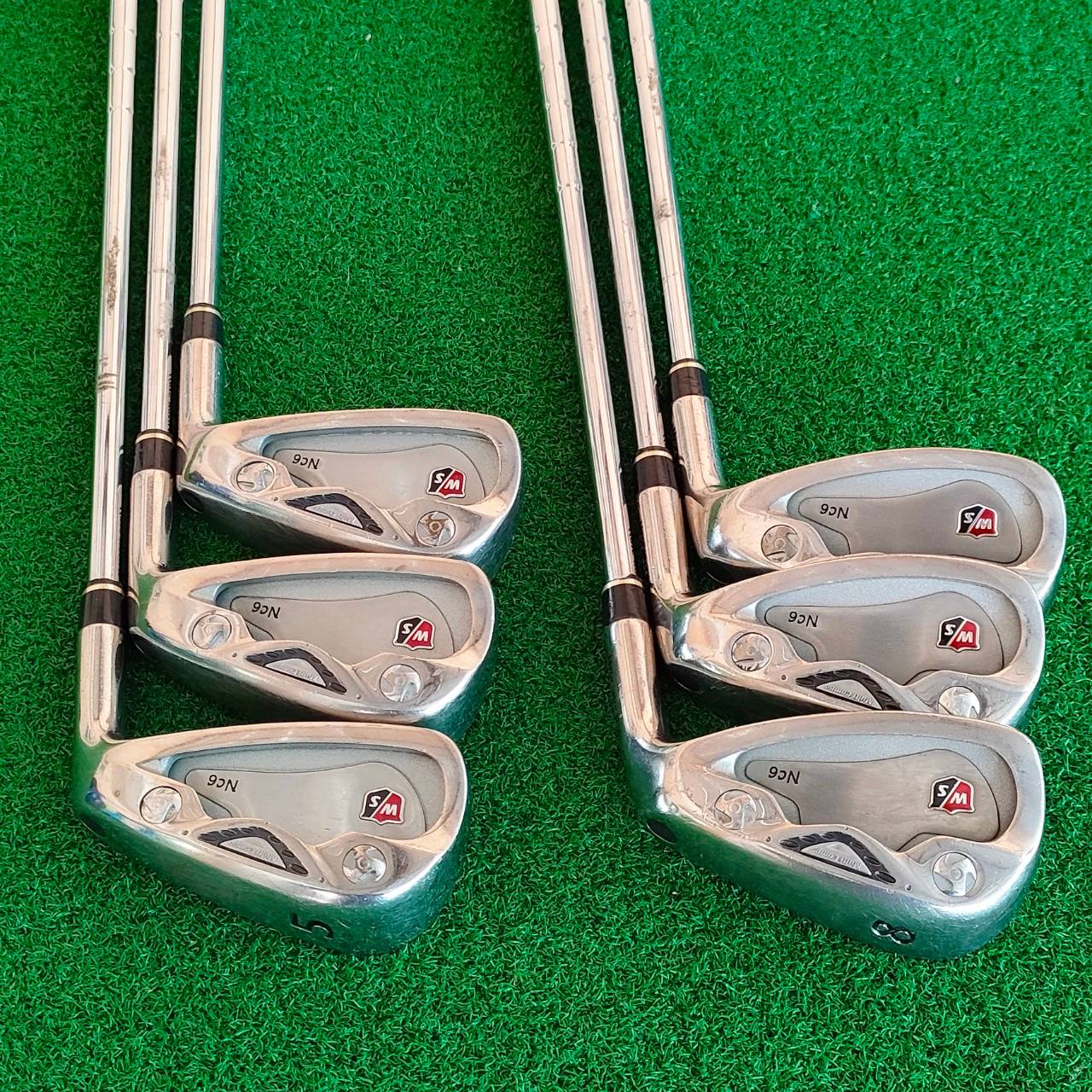 ชุดเหล็ก WILSON STAFF Nc6 มีเหล็ก 5 - 9 เเละ PW ก้าน N.S.PRO 850GH FLEX S ชุดนี้เป็นชุดพรีเมี่ยมของ WILSON เป็นชุดเหล็กหน้าเด้ง ตีไกลกว่าปกติ
