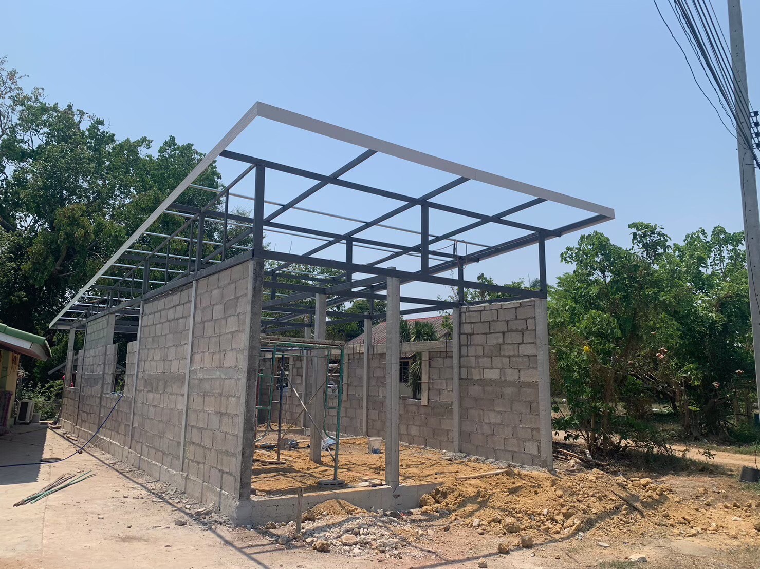 งานสร้างบ้านให้สามเณรพราหมณ์