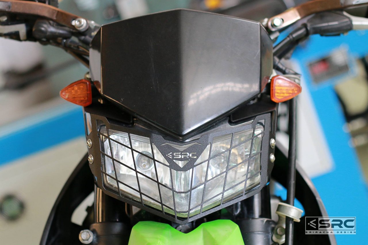 การ์ดไฟหน้า SRC สำหรับ KAWASAKI KLX D-TRACKER 250 สีดำ