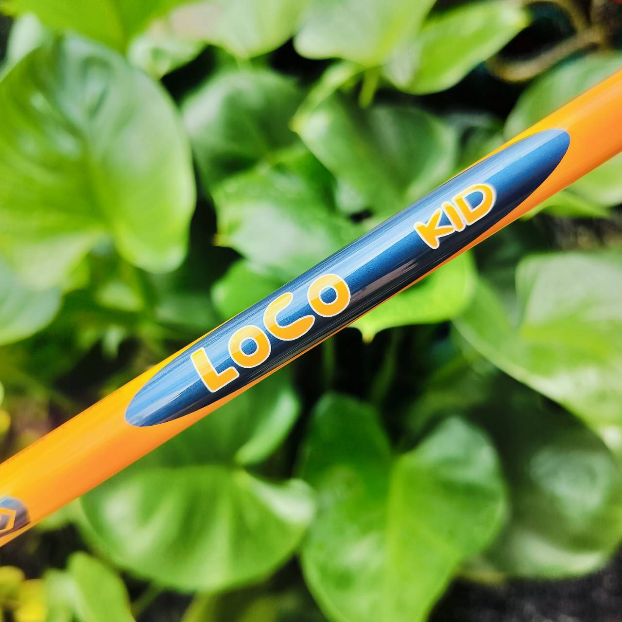 ไม้กอล์ฟครบชุดสำหรับเด็ก DUNLOP LOCO KID เหล็ก 7 ยาว 34 นิ้ว พร้อมถุงกอล์ฟขาตั้ง เล่นได้ครบทุกระยะของเด็ก สภาพสวยระดับนางฟ้า ถุงกอล์ฟมีสายสะพายเป้ด้วย สำหรับแข่งขันกอล์ฟเยาชนได้ค่ะ ไม้กอล์ฟพรีเมี่ยมมือสอง ของแท้ By NakaraLuxurious