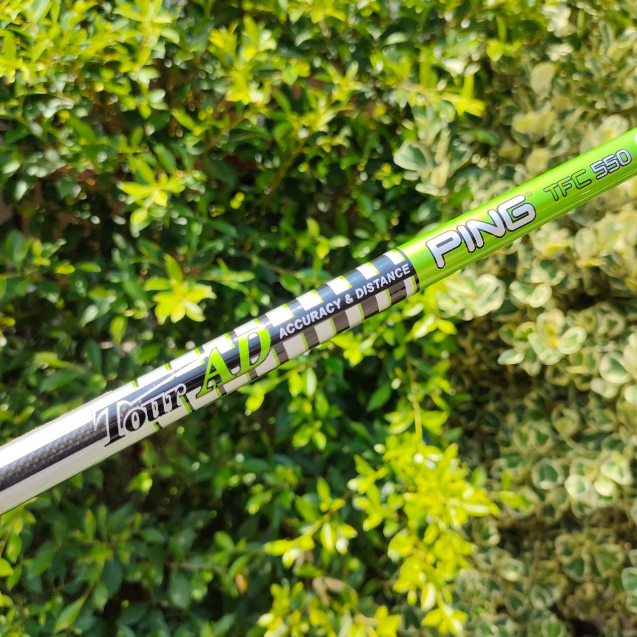 DRIVER PING REPTURE V2 องศา 9 ก้าน TOUR AD TFC 550 FLEX S ตัวนี้เป็นหัวพรีเมี่ยมของ PING ตอนออกมาใหม่แพงกว่ารุ่น G อีกเท่าตัวครับ ของดีมากๆ ตีไกลสุดๆ ก้าานแพงจัด TFC550 เฉพาะก้านเป็นหมื่น