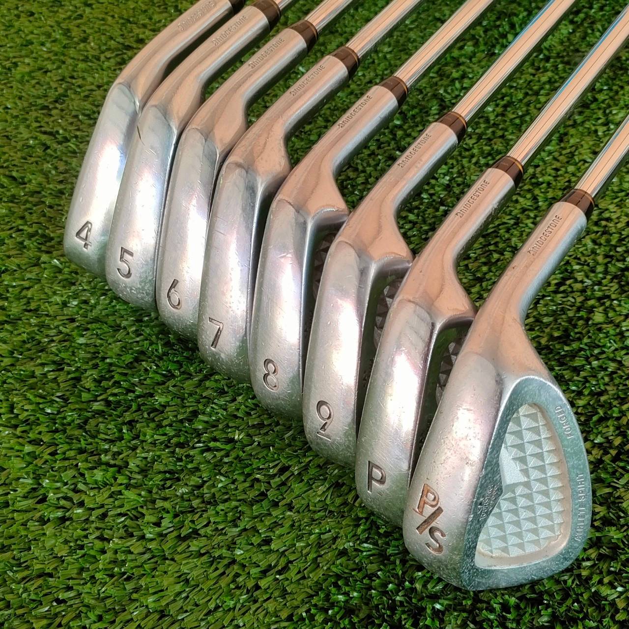 ชุดเหล็ก TOURSTAGE V7000 L.C.FORGED พรีเมี่ยมญี่ปุ่น มีเหล็ก 4-9 เเละ PW P/S ก้าน N.S.PRO 950GH FLEX R