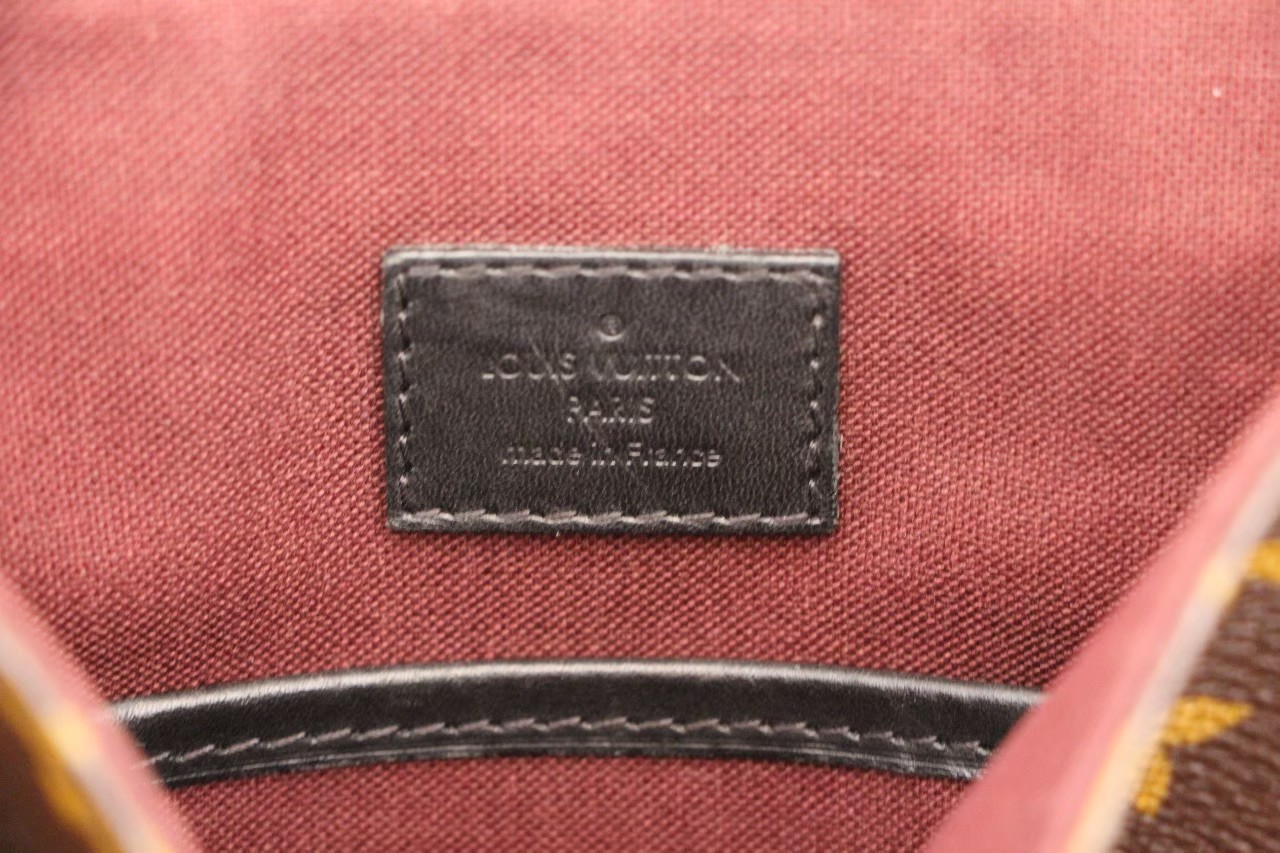 มือสอง Louis Vuitton Bass Marcassar Monogram PM กระเป๋าสะพายผู้ชายทรง Messenger ใบเล็ก