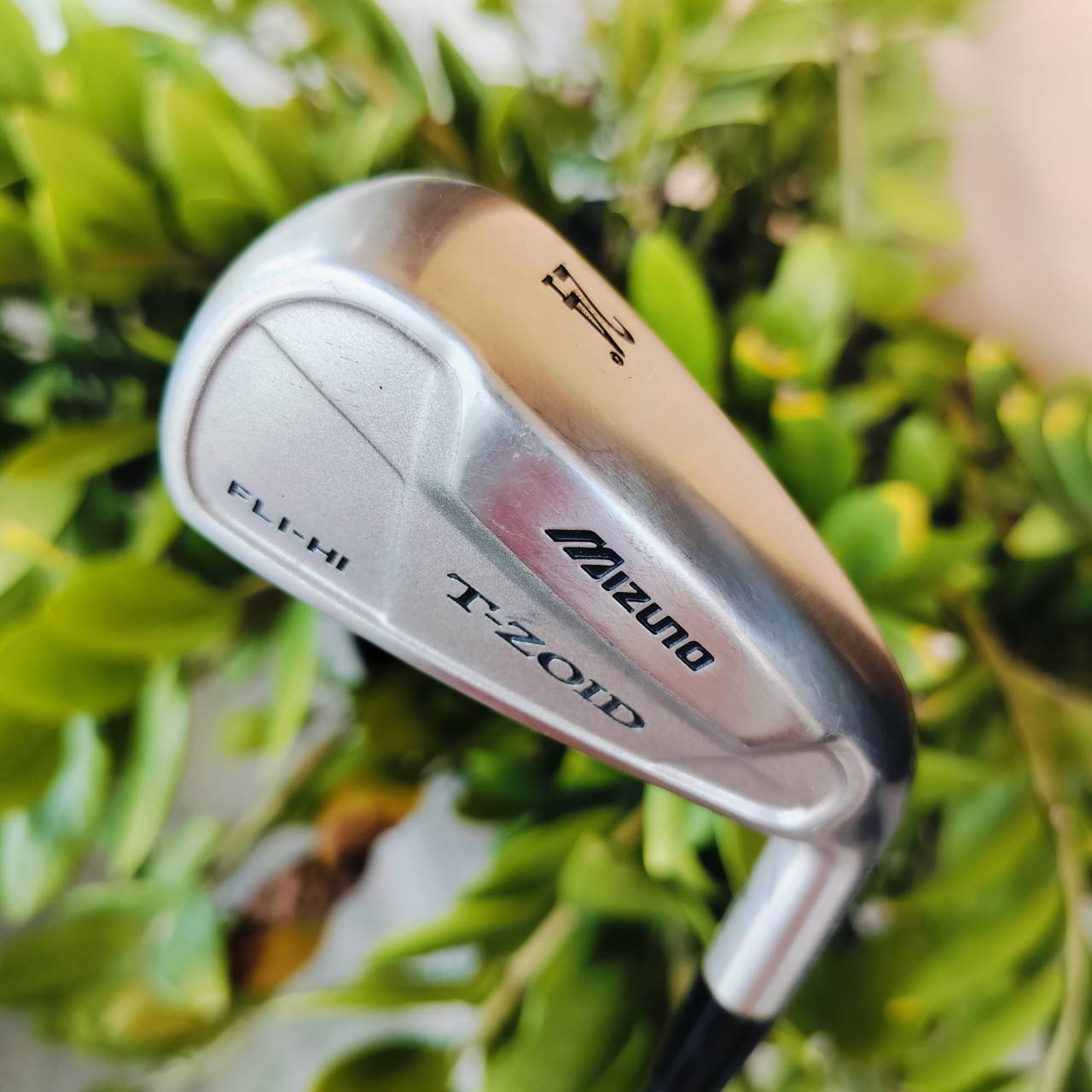 Mizuno FLI HI Utility Long Irons องศา 24 เป็นเหล็กยาวกึ่งไฮบริด ที่ใช้วัสดุ GRAIN FLOW FORGED ขั้นเทพ ตีง่าย ภายในโปร่งมี CAVITY ตีนุ่มมากๆ สปินดี ตกหยุด สภาพสวยเดิม ไม้กอล์ฟพรีเมี่ยมมือสอง ของแท้ By NakaraLuxurious