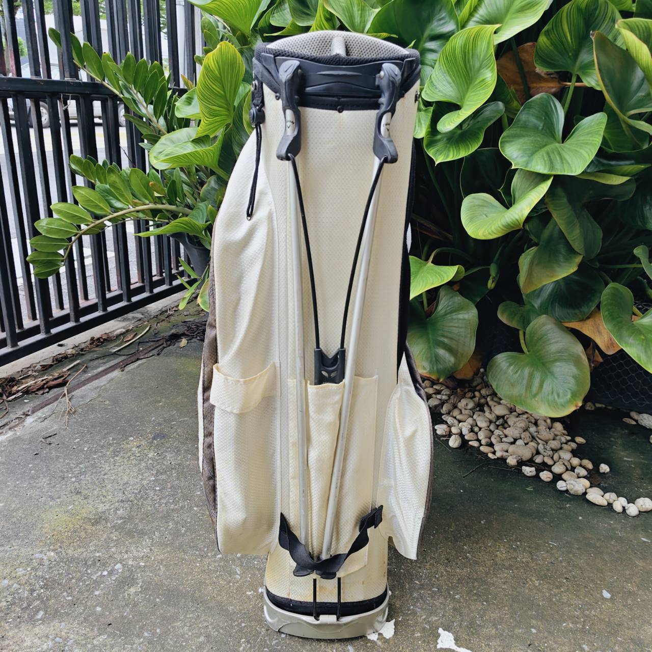 ถุงกอล์ฟ Callaway มือสอง ของแท้ เป็นแบบขาตั้ง