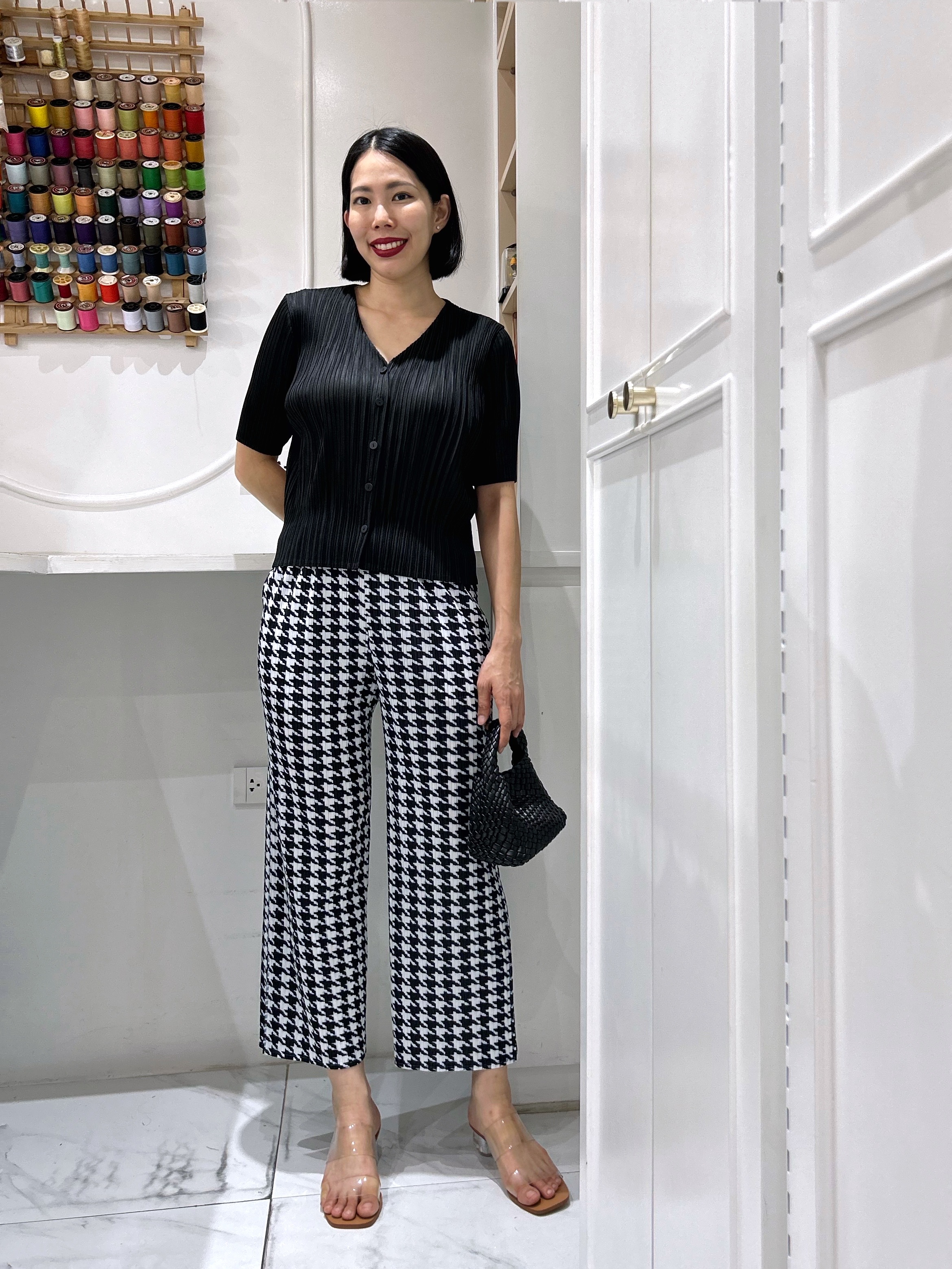 2MUAY รุ่น GJO11398 เสื้ออัดพลีท V NECK BUTTON FRONT PLEATED TOP 10 สี FREE SIZE