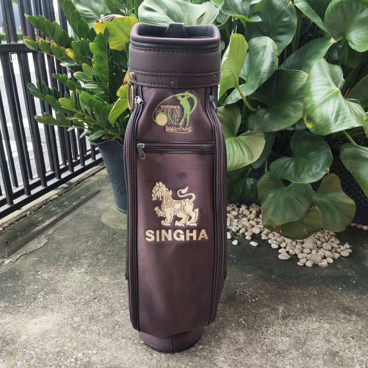 ** ไม่มี COVER ** ถุงกอล์ฟ สิงห์ - SINGHA ของแท้ มือสอง สภาพสวยพร้อมใช้ วัสดุดี แข็งแรง