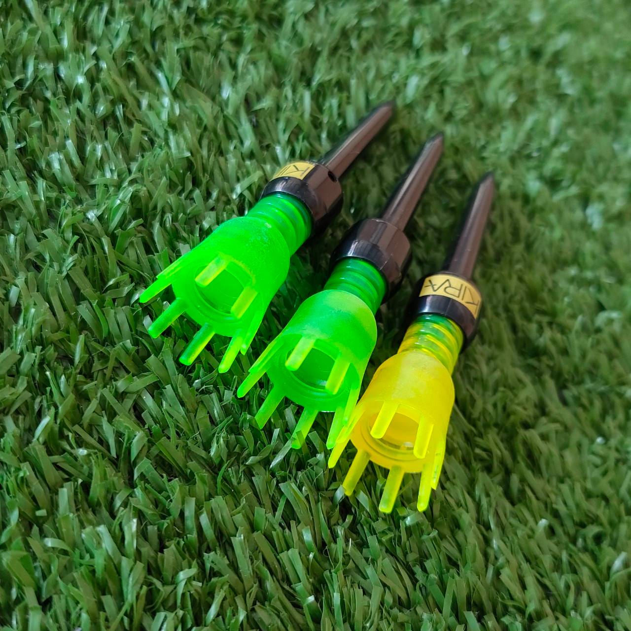 ลดล้างสต๊อก !!! ที่ตั้งลูกกอล์ฟ KASCO KIRA สวยมาก ตีกลางคืนยิ่งสวย เหนียว กะระยะการปักทีได้ดี อายุการใช้งานยาวนาน