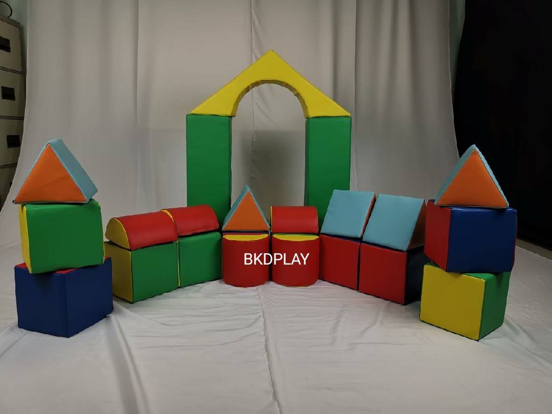 เบาะนุ่มนิ่ม รูปทรงเรขาคณิตนุ่มนิ่ม 23ชิ้น ตัวต่อบล็อค softplay ของเล่นในร่ม Kids Zone