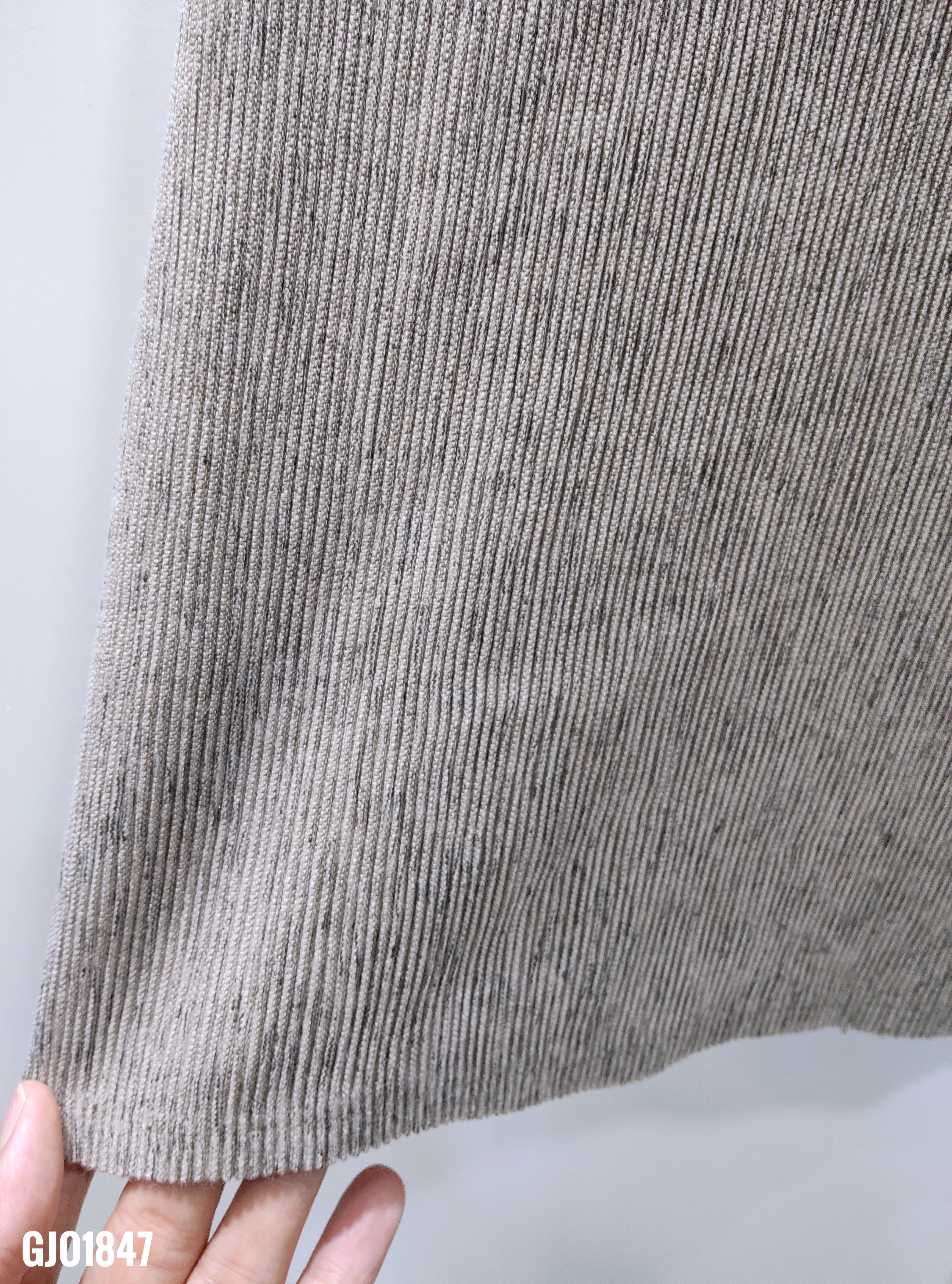 ปรับราคาลง20%!! ยาว 33.5นิ้ว! 2MUAY รุ่น GJO1847 กระโปรงพลีทคุณภาพ PENCIL KNIT PLEATED SKIRT 7 สี FREE SIZE