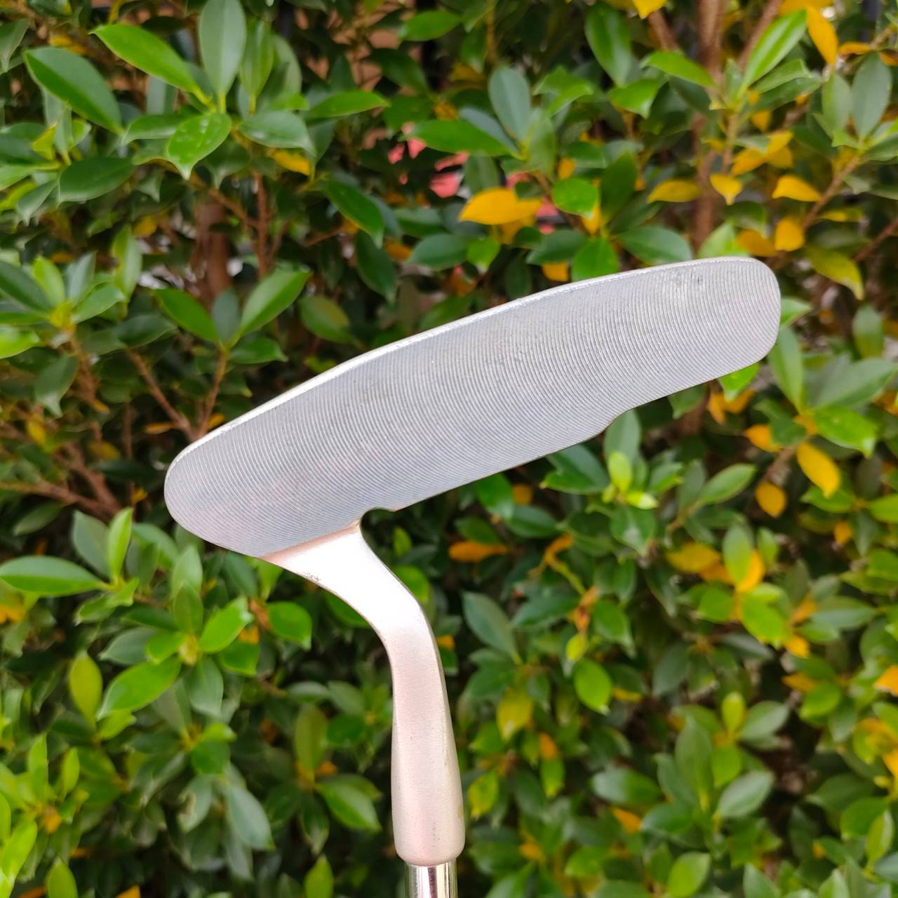 PUTTER DUNLOP PL120 ความยาว 35 นิ้ว หน้า MILLED เกาะไลน์ มีรูตามร่อง พัตต์แล้วเสียงดี ให้ฟิลลิ่งที่พิเศษมาก