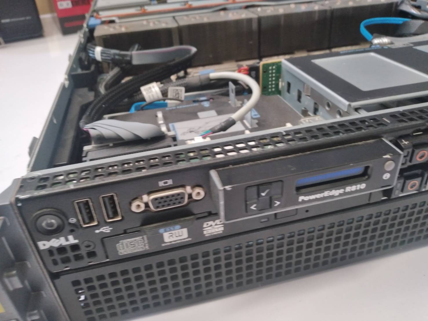 Dell R810 2 U ที่คุ้มค่าสุดชั่วโมงนี้