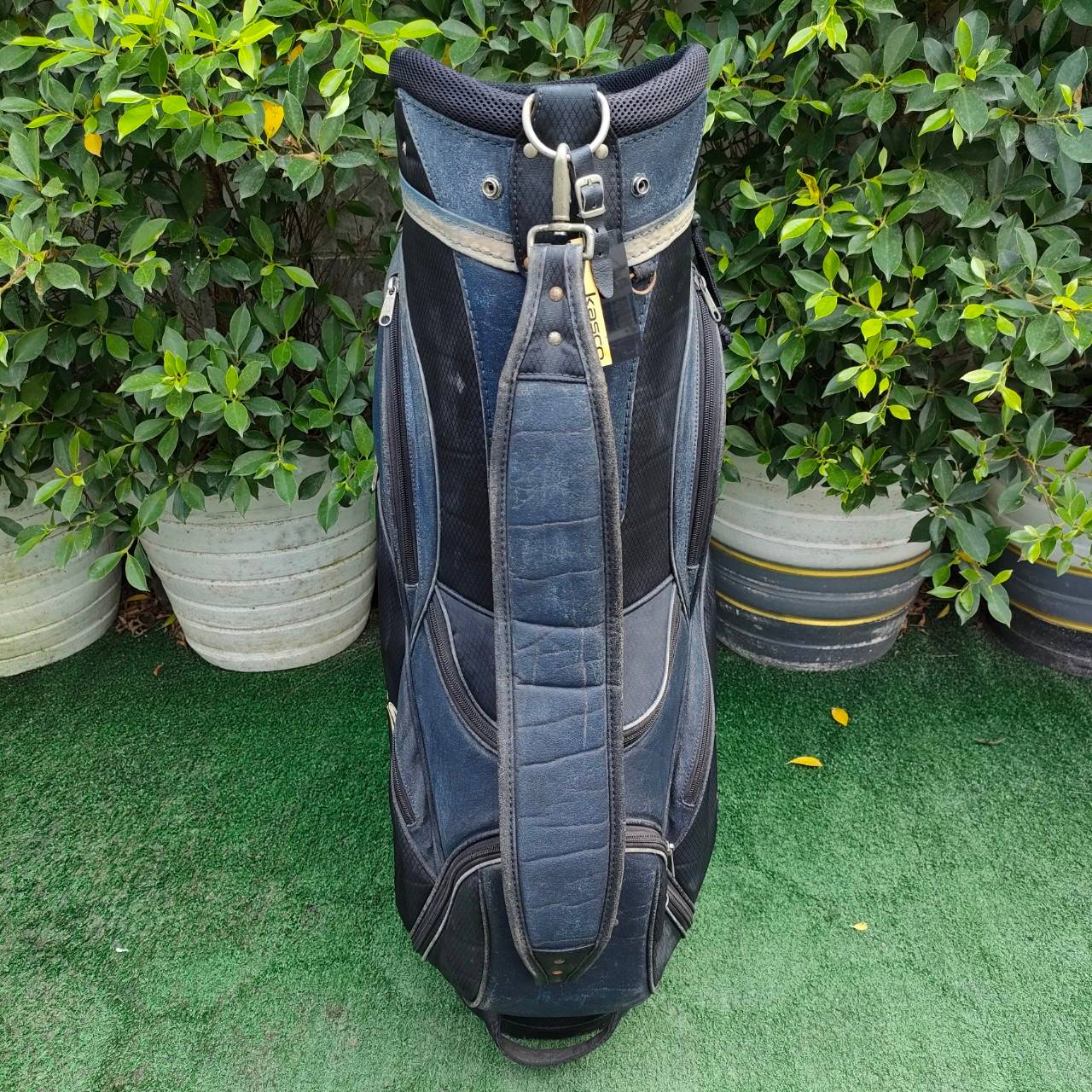 ถุงกอล์ฟ KASCO มือสอง ซิปใช้ได้หมด ถุงตั้งแข็งแรง สภาพปานกลาง ตามรูปครับ