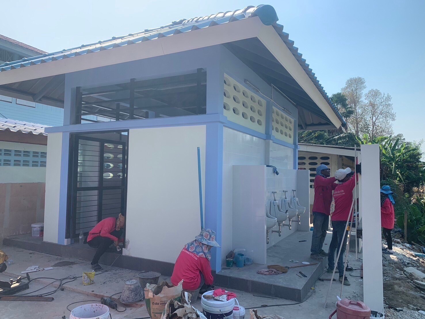 งานสร้างห้องน้ำ รร.วัดหนองเสือ อ.บ้านโป่งจ.ราชบุรี