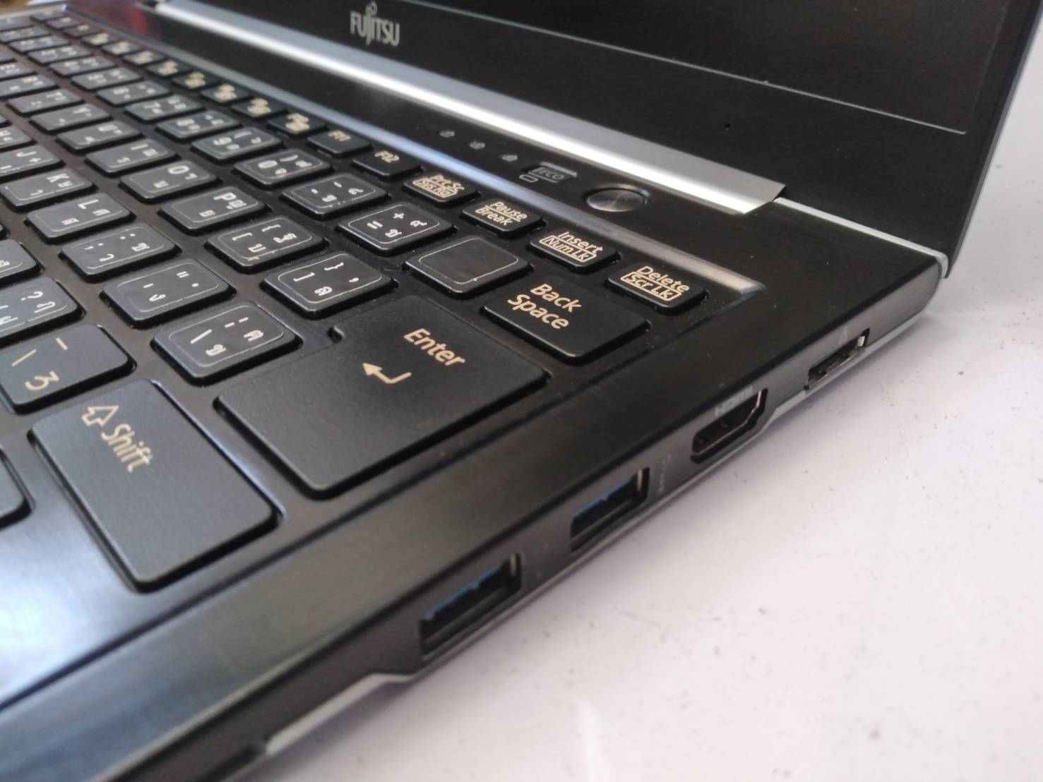 Fujitsu Ulttrabook Lifebook U772/F