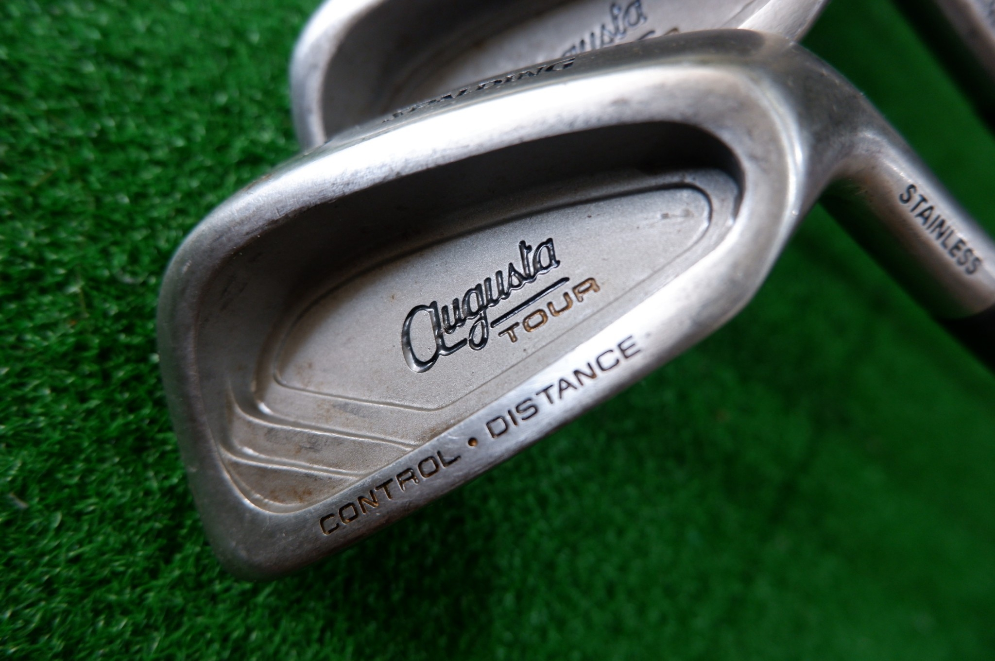 IRON SET SPALDLNG QUGUATA TOUR