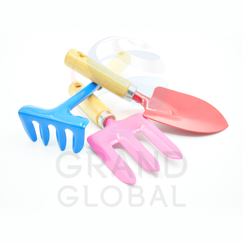 SOLID | ชุดทำสวน เครื่องมือทำสวน ชุด ทำสวน อุปกรณ์ทำสวน ปลูกพืช ต้นไม้ ไม้ดอก ไม้ประดับ เล็ก 3 ชิ้น ( จอบ พลั่ว คราด )