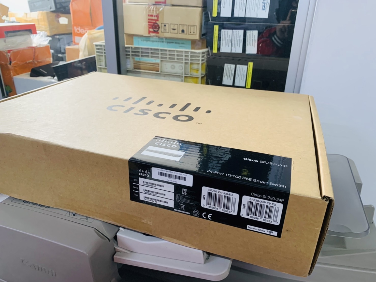 Cisco SF200-24 24 Port 10/100 smart switch ของใหม่มีกล่อง