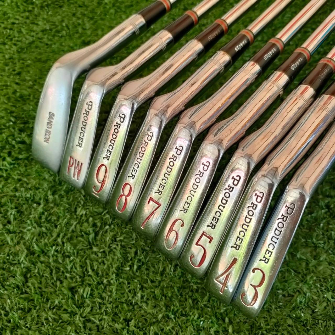 ** ไม้กอล์ฟสำหรับท่านที่ถนัดซ้าย ** ชุดเหล็ก BEN HOGAN PRODUCER BH มีเหล็ก 3-9 เเละ PW SW ก้าน APEX USA FLEX R เหล็กพรีเมี่ยมคลาสสิค วัสดุ FORGED ดั้งเดิม!! ไม้กอล์ฟมือสอง ของแท้ BY NakaraLuxurious