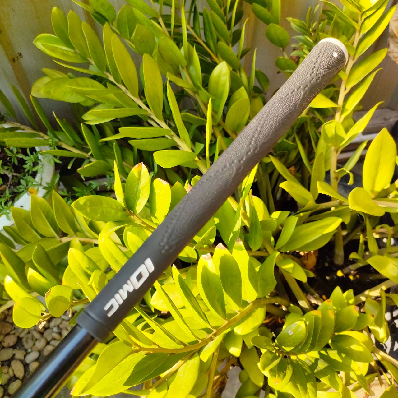 DRIVER TAYLORMADE R1 ก้านโมแพงมาก!!! ก้าน FUJIKURA VISTA PRO 55 FLEX S สภาพสวยมาก ตีง่ายและดุดัน เข้าปะทะบอลมันส์ๆ และชดเชยสูงมาก ไม้กอล์ฟพรีเมี่ยมมือสอง ของแท้ By NakaraLuxurious