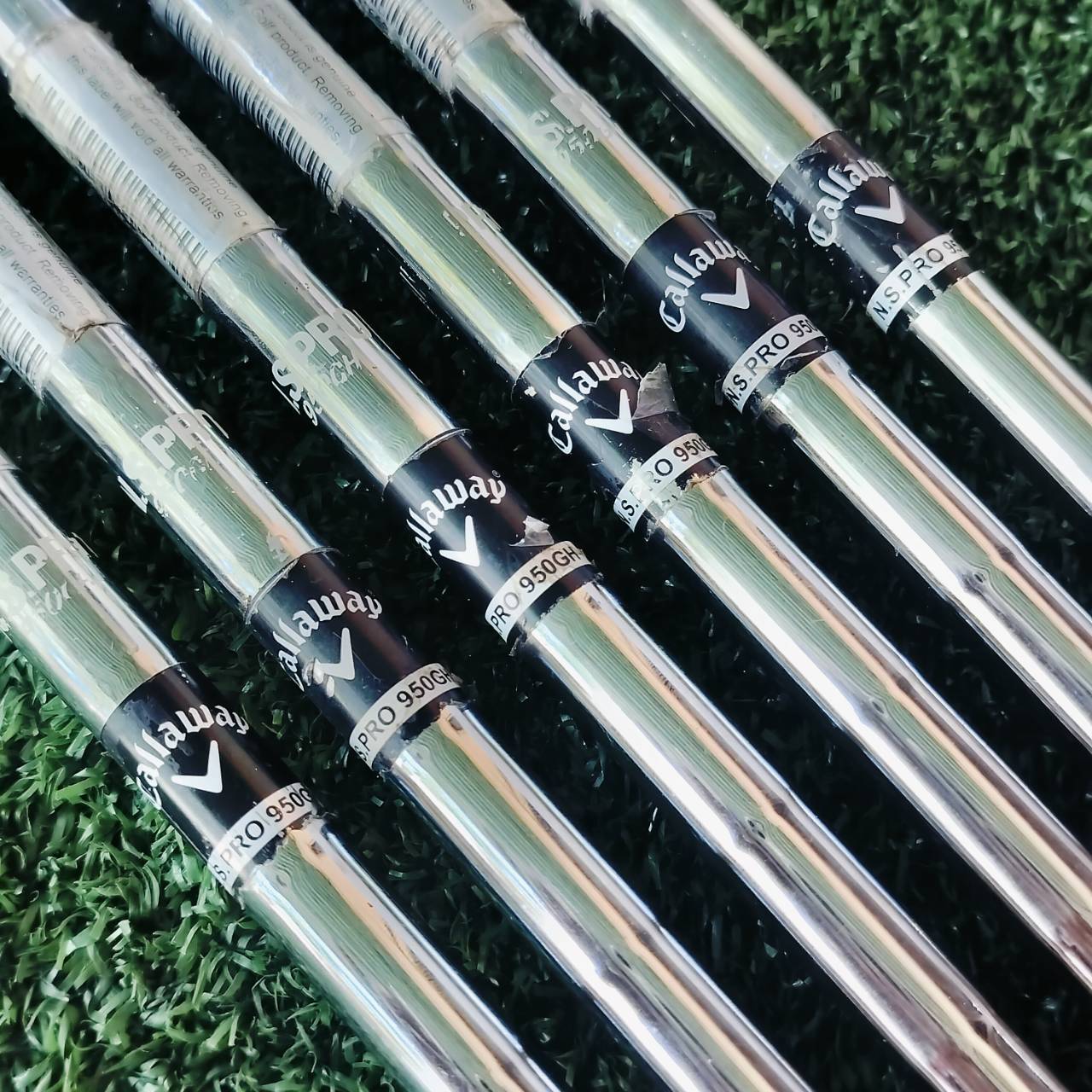 ก้านชุดเหล็ก NS PRO 950 FLEX R มือสองสภาพงาม ถอดออกจากชุดเหล็ก ของ Callaway ติดกริพกึ่งผ้าใบมาด้วยทั้งชุด เป็นของเหล็ก 5 - 9 และ PW ก้านไม้กอล์ฟพรีเมี่ยมมือสอง ของแท้ By NakaraLuxurious