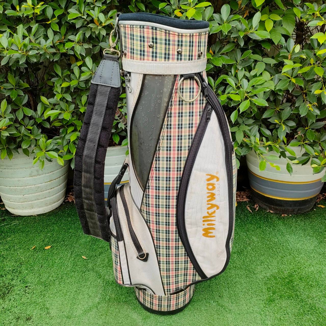 ถุงกอล์ฟ MIIKYWOY GOLF มือสอง ลายสก๊อตสวยมาก สภาพดีครับ