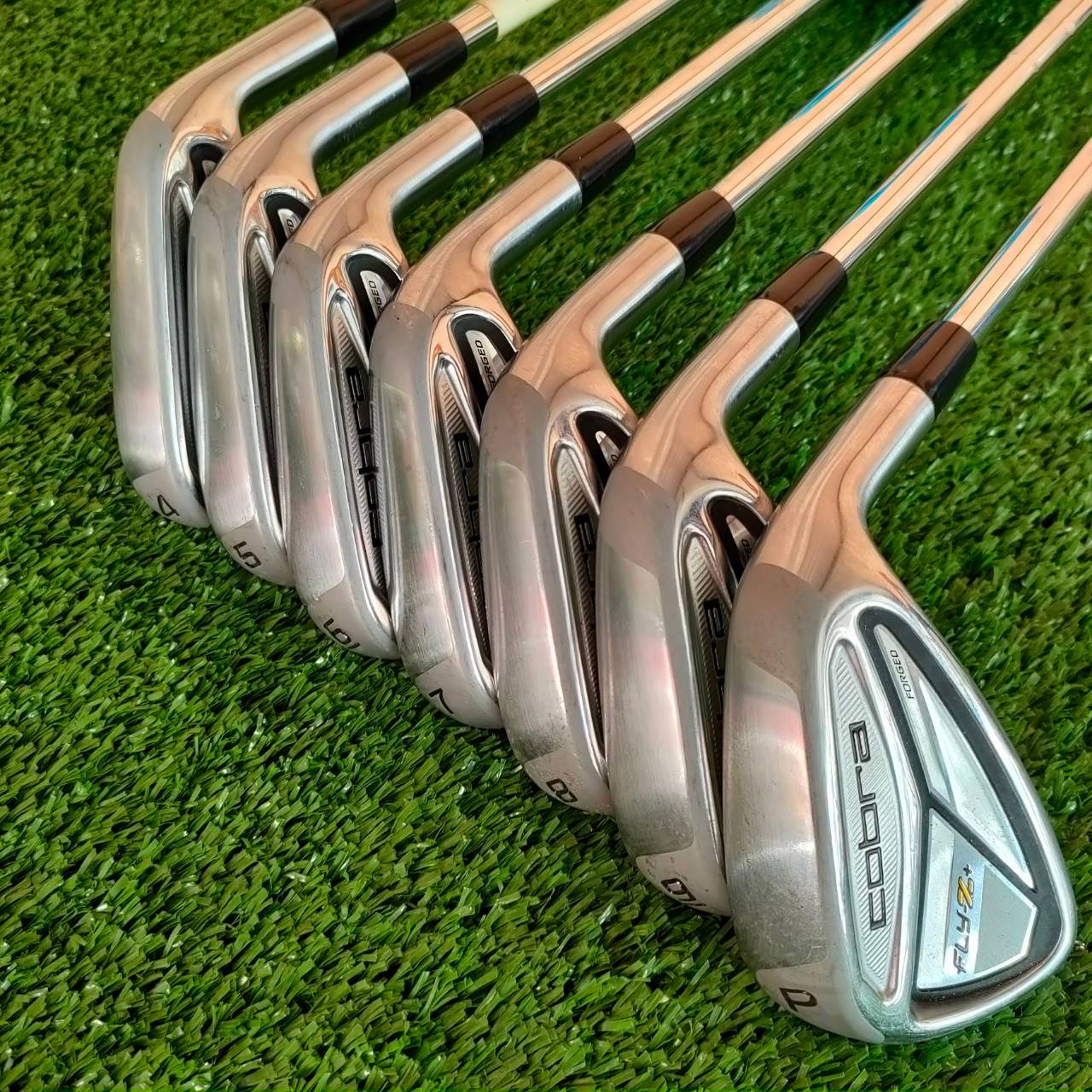 ชุดเหล็ก COBRA FLYZ+FORGED สวยนางฟ้า ใหม่มากๆ มีเหล็ก 4 - 9 เเละPW ก้าน KBS TOUR BY FST สุดยอดเหล็ก FORGED ที่ตีง่ายมาก และตีไกลมาก ก้านสุดพรีเมี่ยม