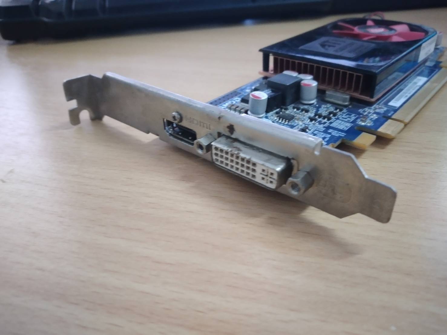 ATI RADEON HD 6570 2GB PCIE HDMI/DVI VIDEO CARD HP 633907-001