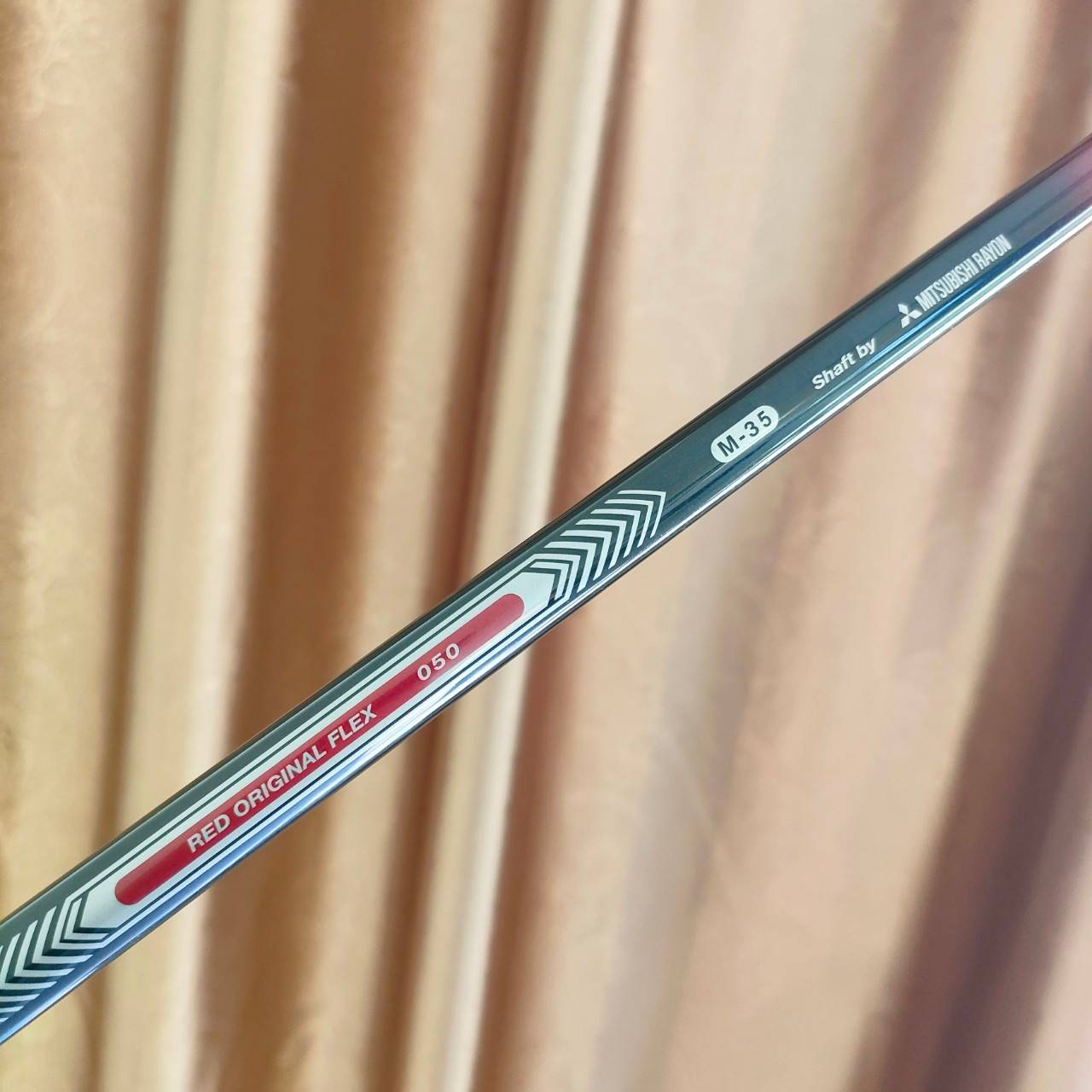 เหล็ก 6 PRGR RED TUNGSTEN ก้าน MITSUBISHI RAYON RED ORIGINL 050 M-35 เป็นเหล็กยาวสุดพรีเมี่ยมจากญี่ปุ่น ไม้กอล์ฟพรีเมี่ยมมือสอง ของแท้ By NakaraLuxurious
