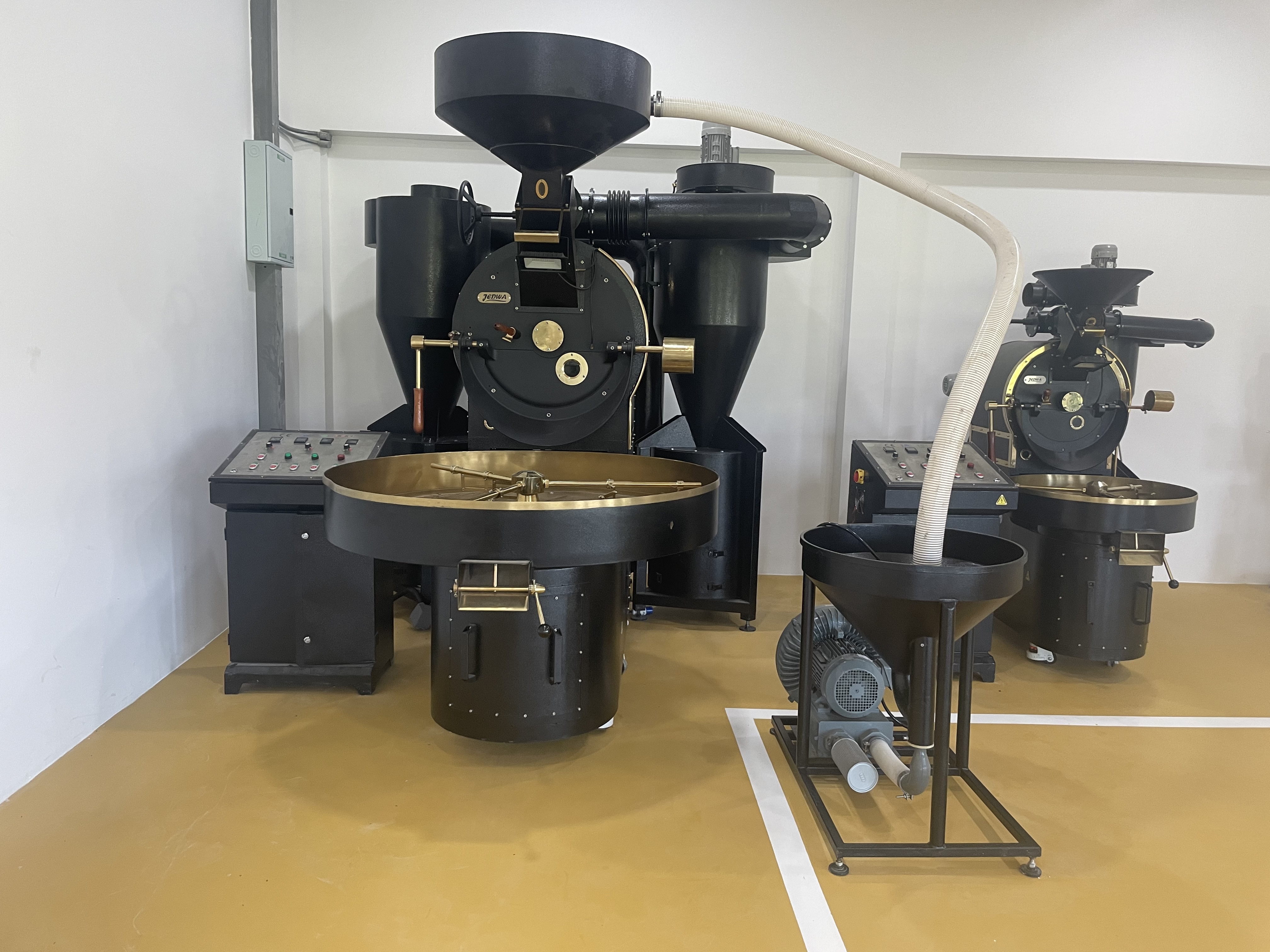 เครื่องคั่วกาแฟ UG 30kg
