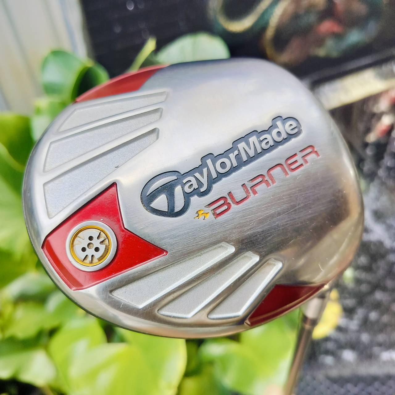 Driver Taylormade BURNER กระดองเคฟล่า จุด CG ต่ำ หัวใหญ่ หน้าสวีตสปอตกว้างเน้นตีง่ายๆค่ะ ระยะมาเต็มด้วยค่ะ องศา 9.5 ก้าน FUJIKURA FLEX S 50 กรัม ไม้กอล์ฟพรีเมี่ยมมือสอง ของแท้ By NakaraLuxurious