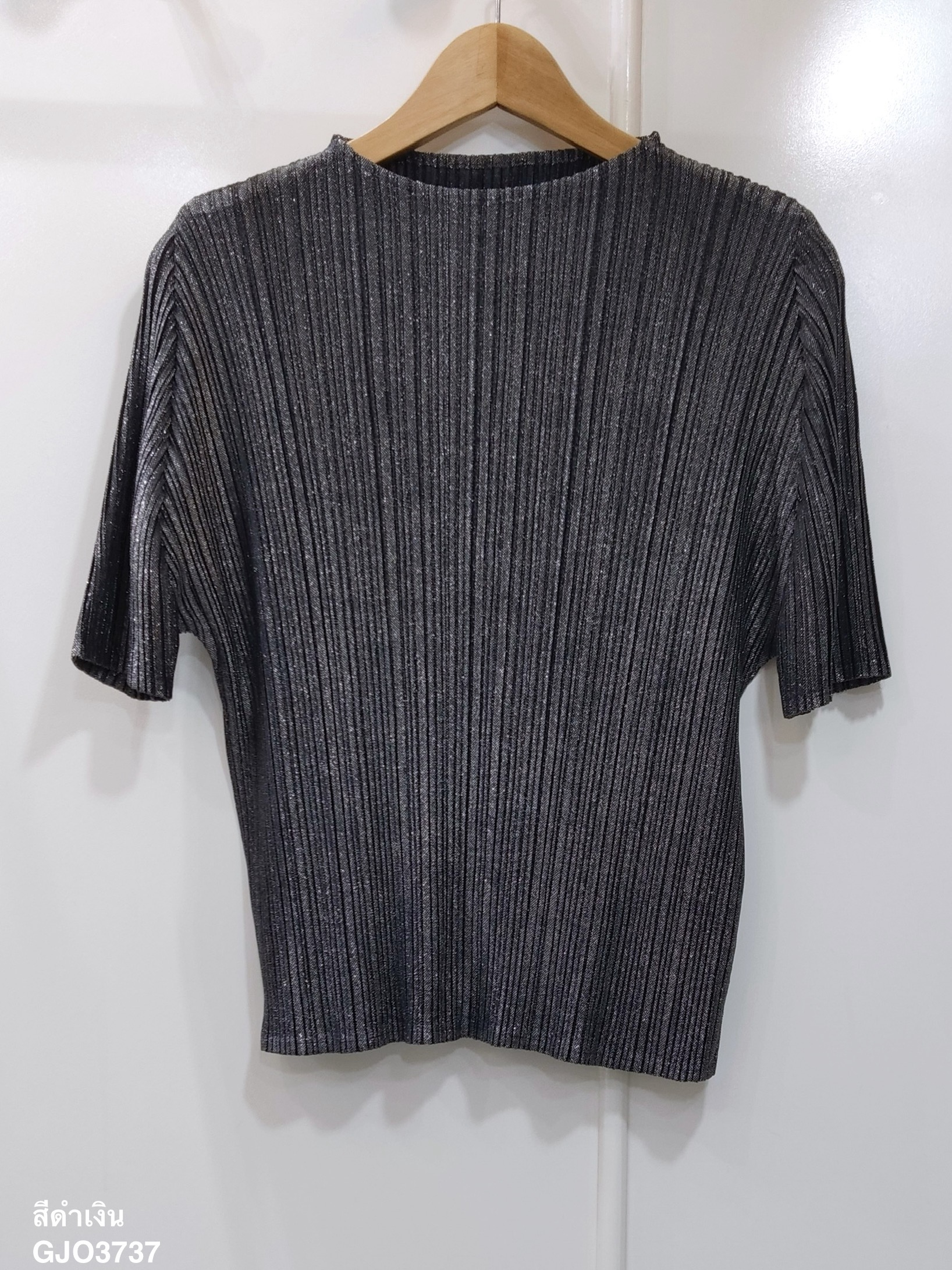 ปรับราคาลง20%!! 2MUAY รุ่น GJO3737 เสื้อพลีทคุณภาพ SHORT SLEEVE GLITTER PLEATED TOP 7 สี FREE SIZE