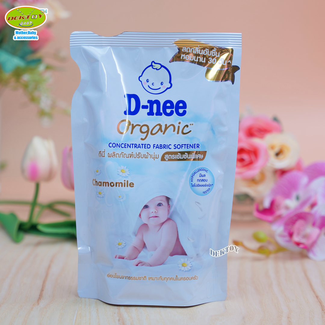 Dnee ดีนี่ น้ำยาปรับผ้านุ่มสูตรเข้มข้นพิเศษ ออร์แกนิค คาโมมายล์ สีขาว 500 มล.
