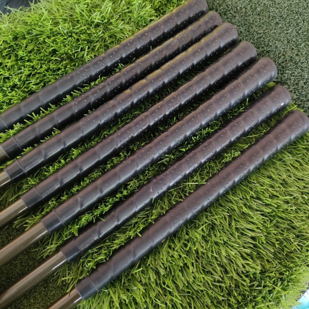 ชุดเหล็ก PING EYE 2 สุดยอดวัสดุ Beryllium copper ร่องหน้าไม้รุ่นนี้เป็นร่อง U ทำให้ สปินสูงจัด ตีง่าย ตรง ไกลมาก วัสดุนี้หาชุดเทียบยากครับ