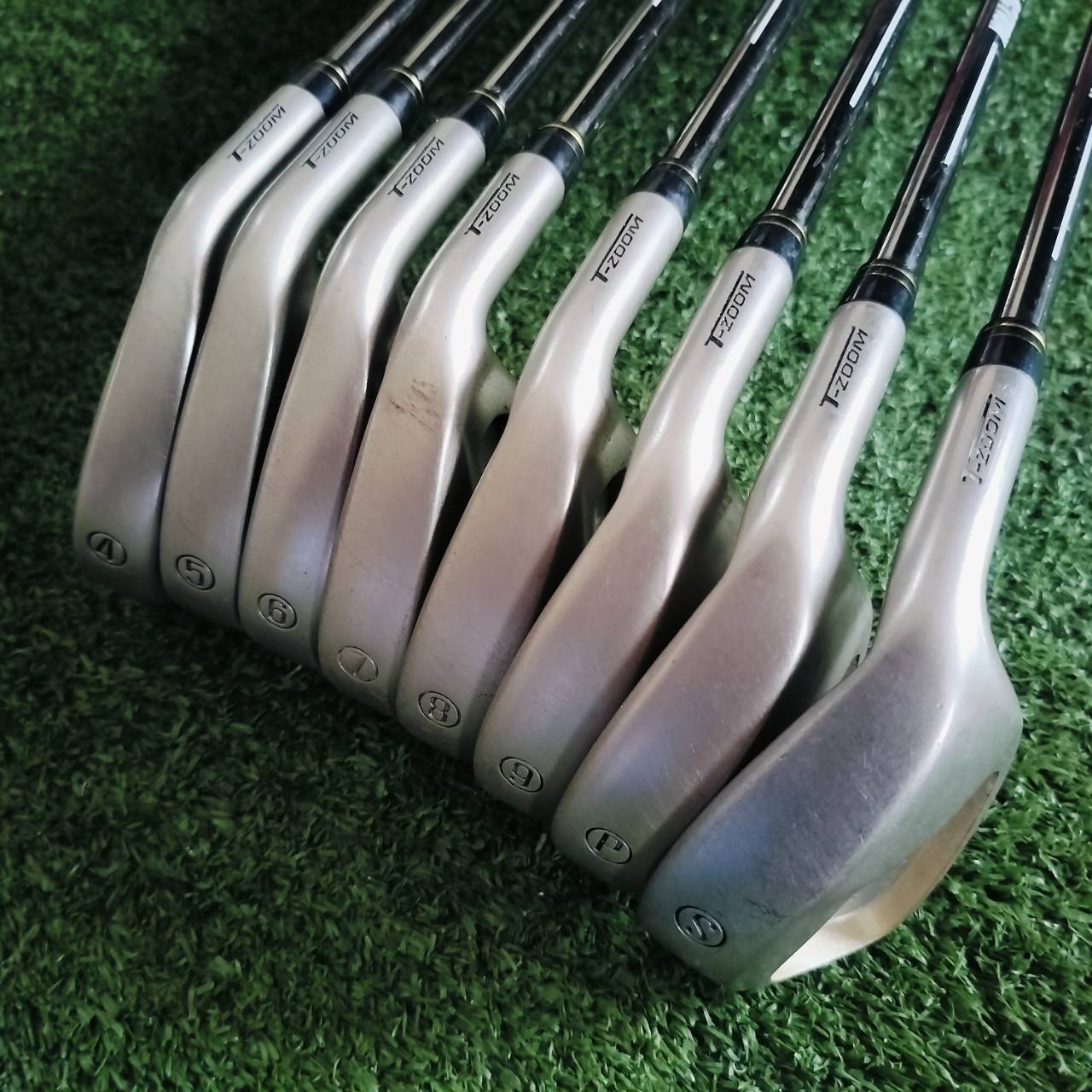 ชุดเหล็ก T-ZOOM X07 FORGED มือสอง มีเหล็ก 9 ชิ้น 4 5 6 7 8 9 P S ชุดในตำนาน!!! ก้านกราไฟต์ EXTREMLY 07 FLEX S ทั้งชุด ไม้กอล์ฟพรีเมี่ยมมือสอง ของแท้ By NakaraLuxurious
