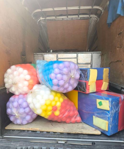 บ่อบอลพร้อมบันได ห้องบอล คอกกั้นเด็ก บุนวมนิ่ม,คอกกั้น, เบาะนุ่มนิ่ม หนัง soft play, indoor playground ของเล่นเสริมพัฒนาการ รับสั่งทำบ่อบอล ตามขนาด