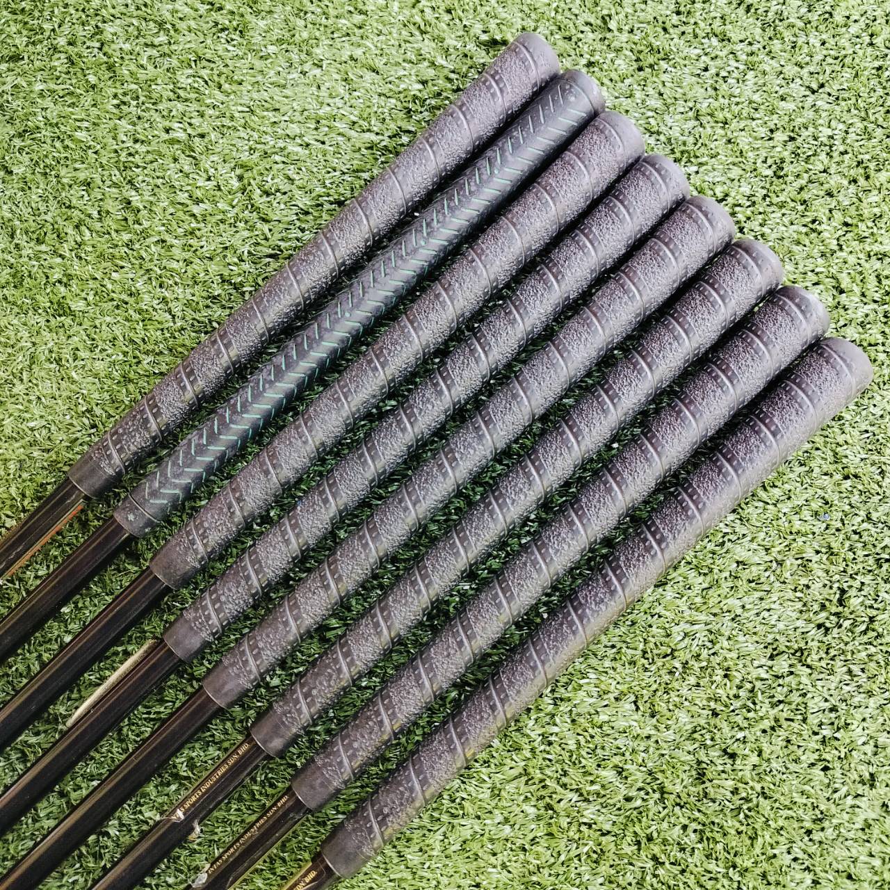 ชุดเหล็ก AQUAMARINE SPADE ก้านผลิตโดย FUJIKURA FLEX R ก้านเบาตีสบาย คุณภาพดี ตีง่าย ใบไม่ใหญ่ แต่มี CAVITY ชดเชยสูง ไม้กอล์ฟพรีเมี่ยมมือสอง ของแท้ By NakaraLuxurious