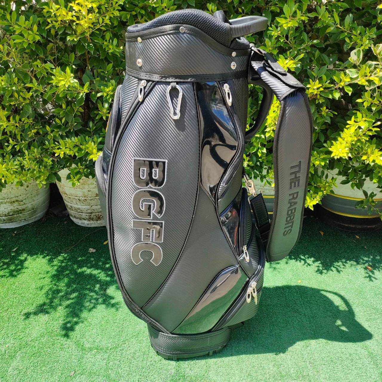 ถุงกอล์ฟ BGFC THE RABBITS มือสอง สภาพนางฟ้า ไม่เคยผ่านการใช้งาน!! ของจริงสวยมาก และหายากมาก มือสอง ของแท้ BY NakaraLuxurious