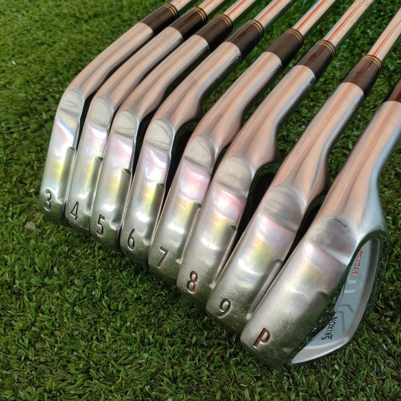 ชุดเหล็ก SRIXON I-701 FORGED มีเหล็ก 3-9 เเละ PW ก้าน DYNAMIC GOLD S300 เหล็ก FORGED JAPAN สุดพรีเมี่ยม ใบ CAVITY ลึก ขนาดใหญ่ ตีง่าย + นุ่ม ชุดนี้ติดอันดับ TOP ในญี่ปุ่นครับ