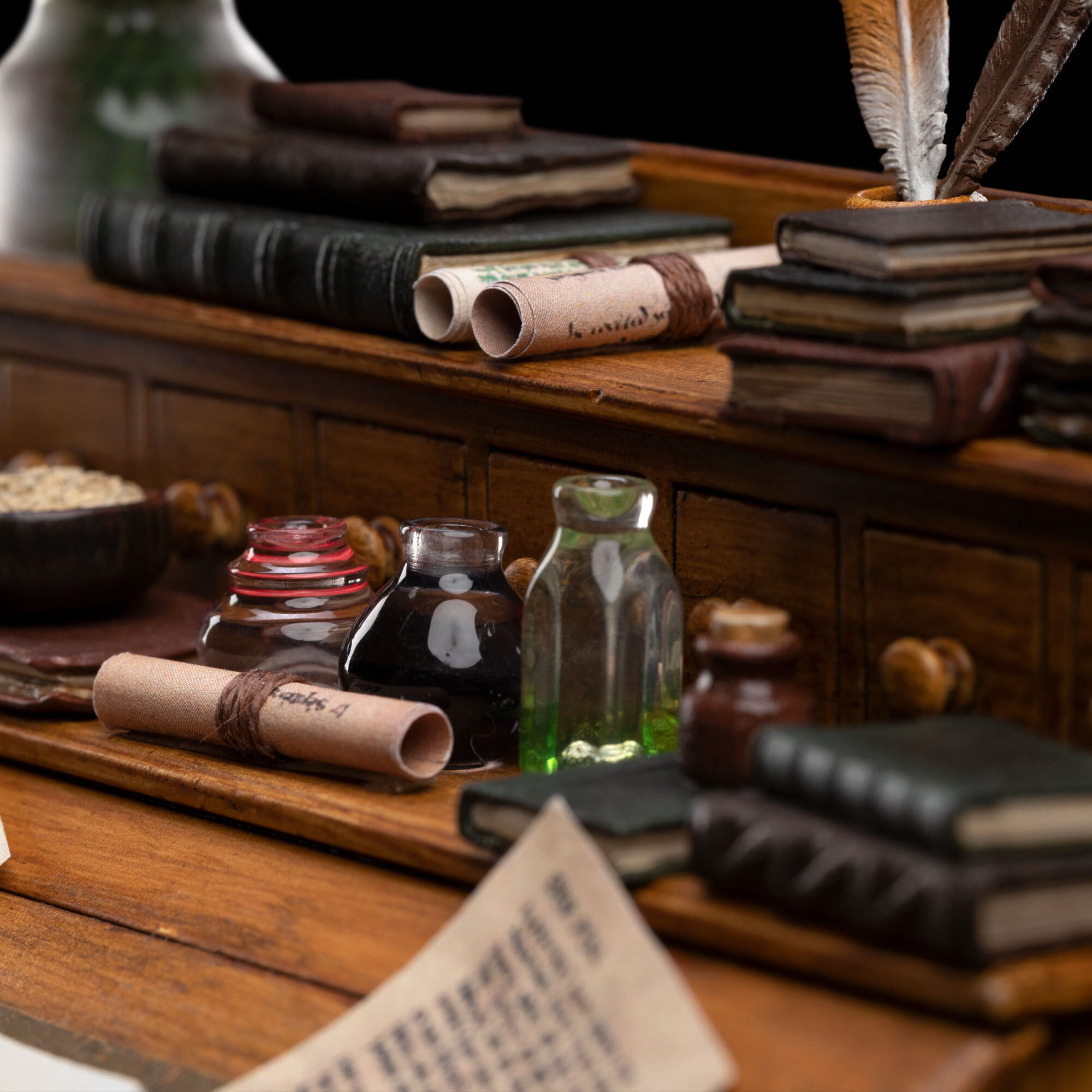 [สั่งจอง]Weta Workshop : Bilbo Baggins at His Desk