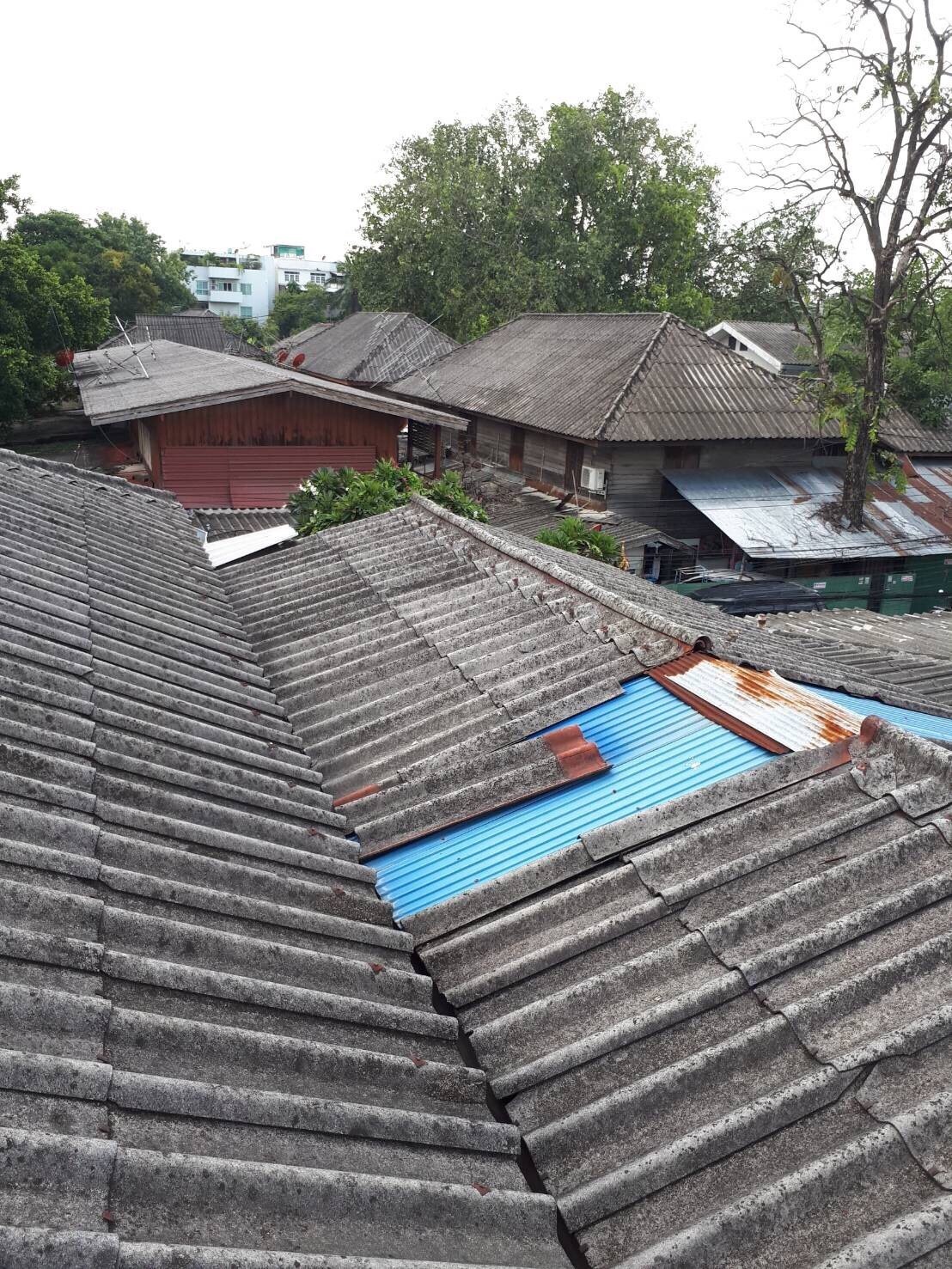 งานเปลี่ยนหลังคาบ้านพักรถไฟบางกอกน้อย การรถไฟแห่งประเทศไทย