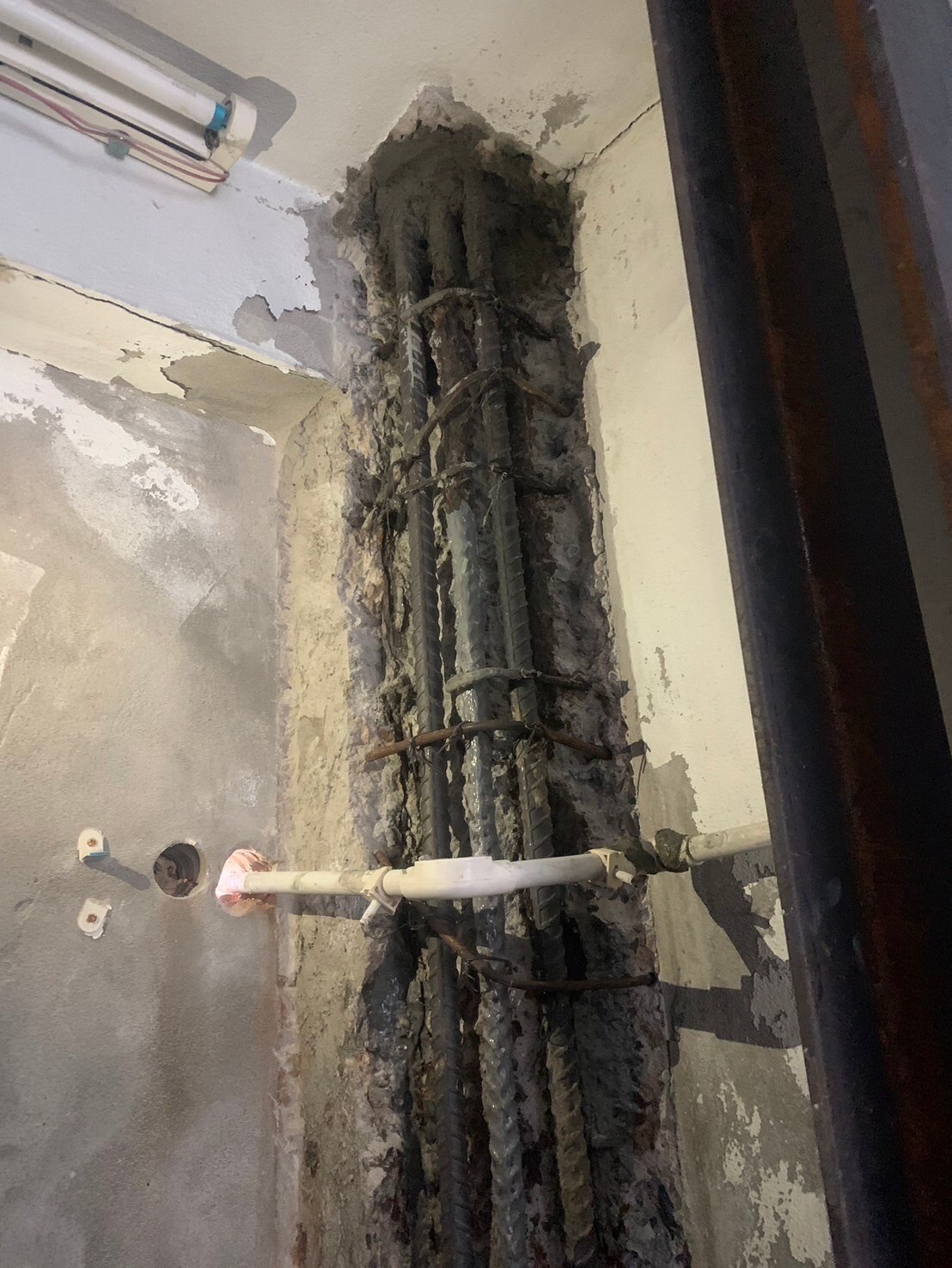 งานซ่อมโครงสร้างเสา หอพักพยาบาลบางระมาด รพ.ศิริราช