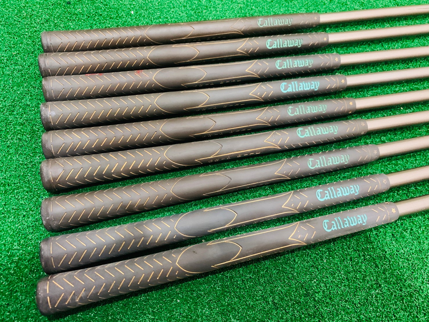 ** ไม้กอล์ฟสำหรับผู้หญิง ** ชุดเหล็ก CALLAWAY PAT PEND S2H2 USA.